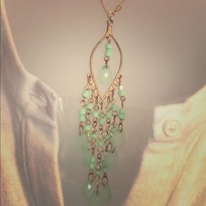 This beautiful green dangly pendant